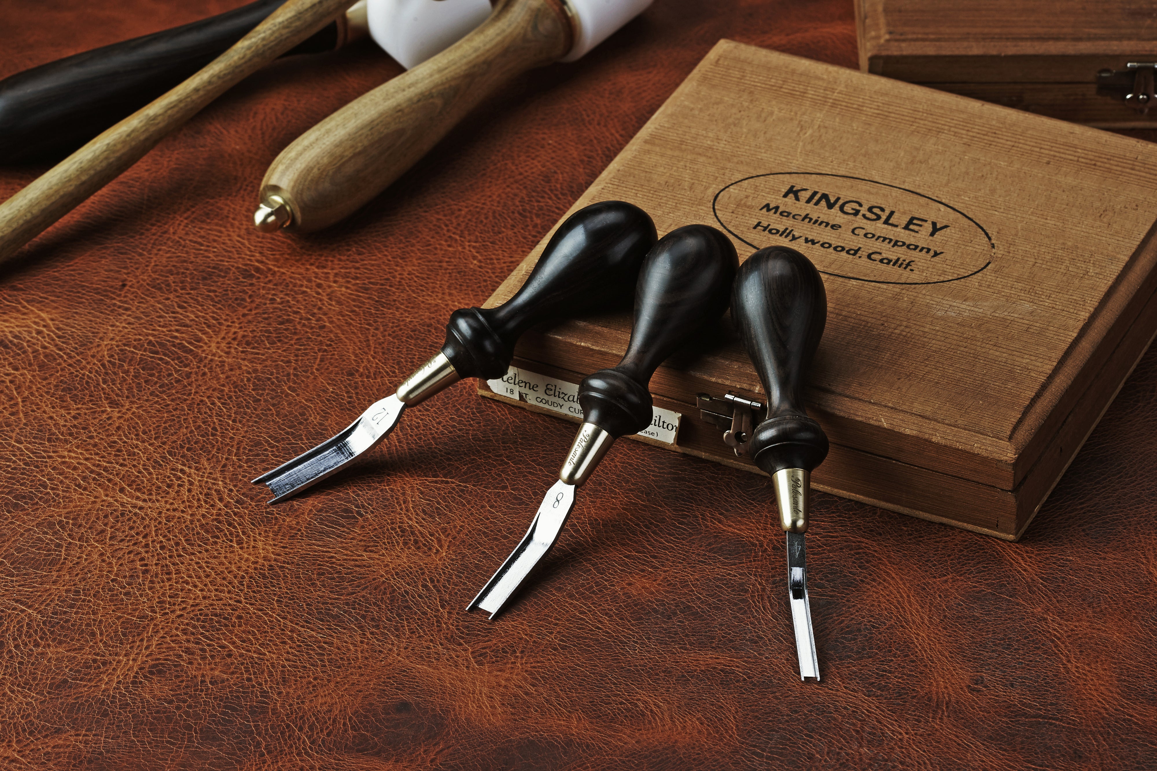 French edger – Palosanto factory