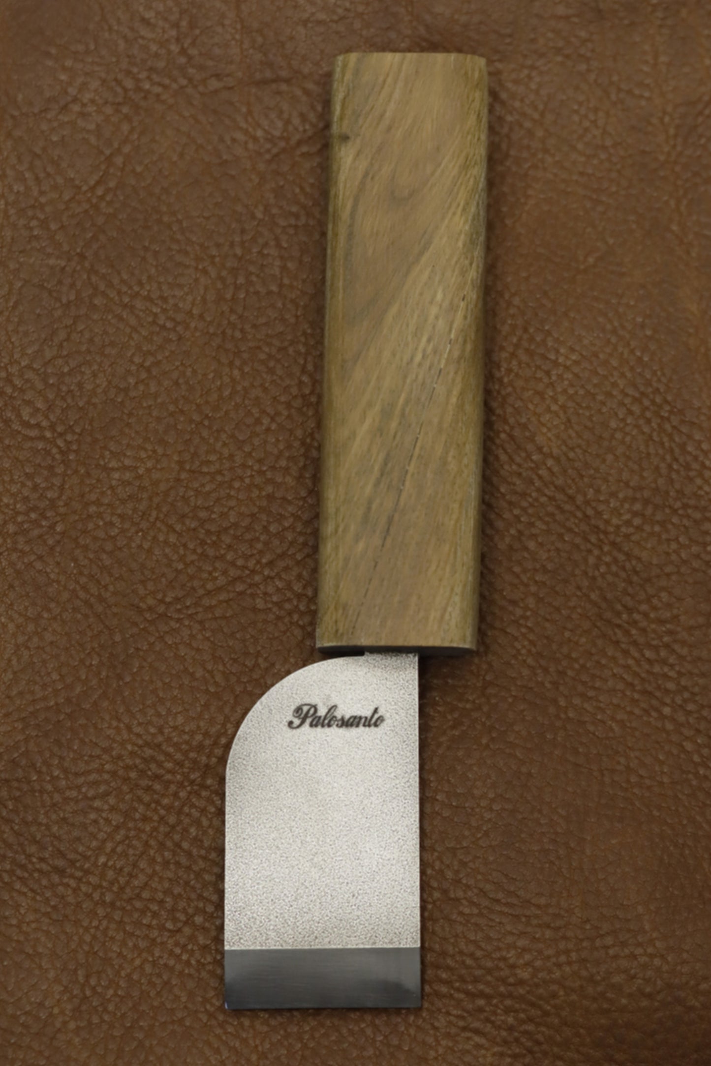 Knife - Japanese knife -Lignum vitae handle